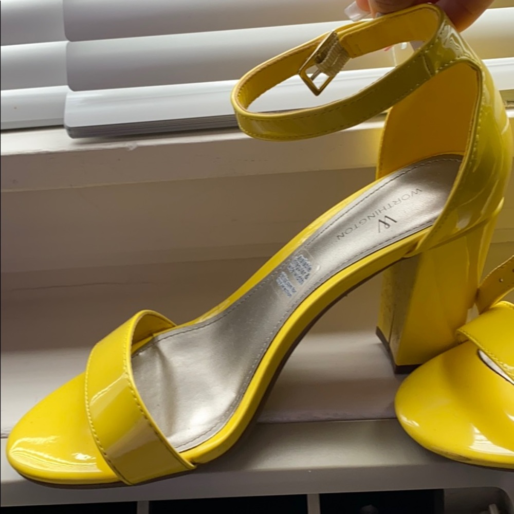 Yellow Heels - Picture 3 of 3